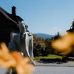 Semi-detached Houses, Turf House Holiday home