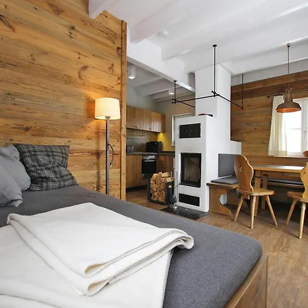 Semi Detached Turf House * טורפהאוס