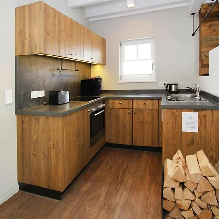 בית נופש Semi Detached Turf House טורפהאוס