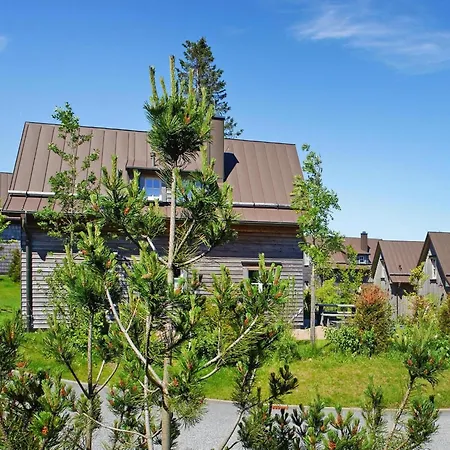 בית נופש Semi Detached Turf House טורפהאוס