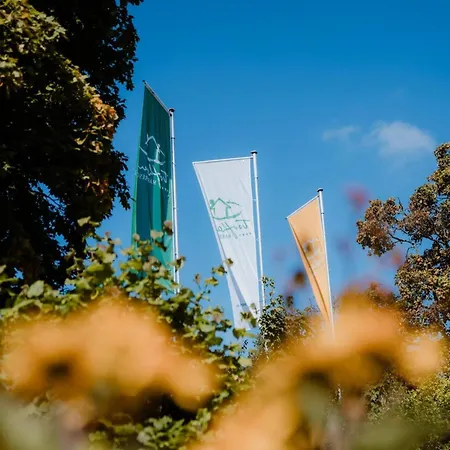 Semi-detached Houses, Turf House Holiday home *