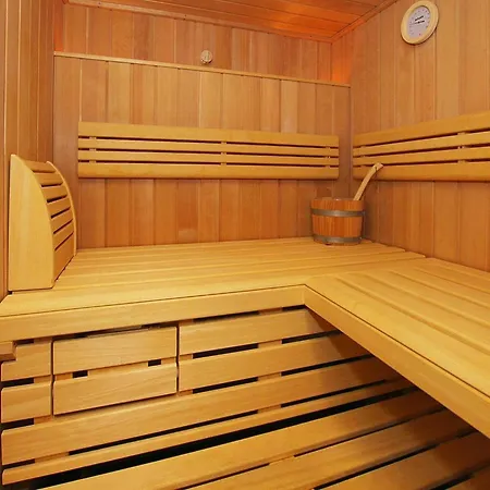 度假居 Semi-detached Houses, Turf House 托夫豪斯