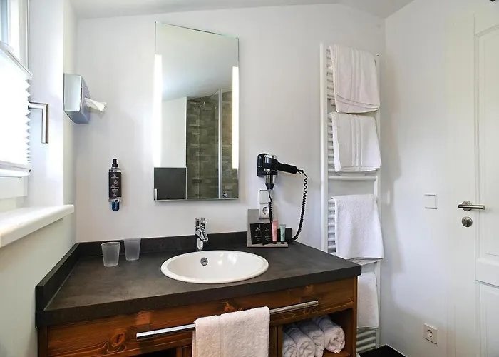 度假居 Semi-detached Houses, Turf House 托夫豪斯