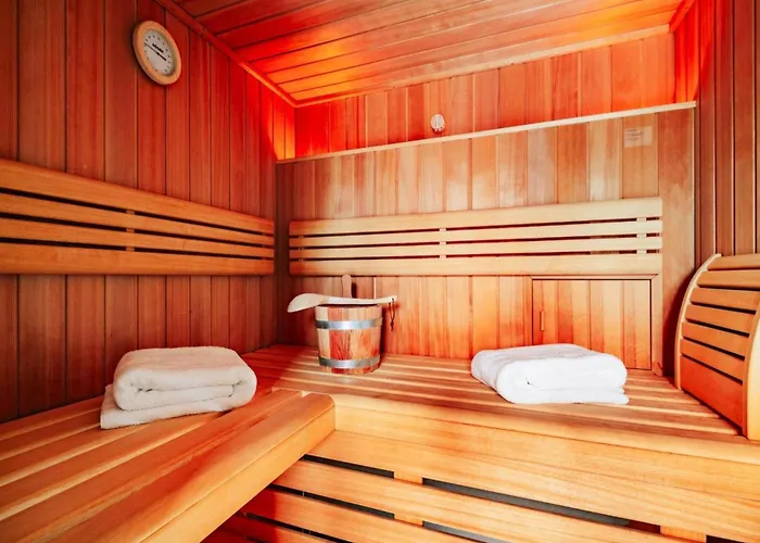 Semi-detached Houses, Turf House Nyaraló *