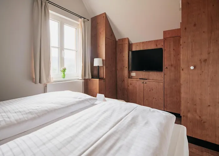 Semi-detached Houses, Turf House 度假居 托夫豪斯