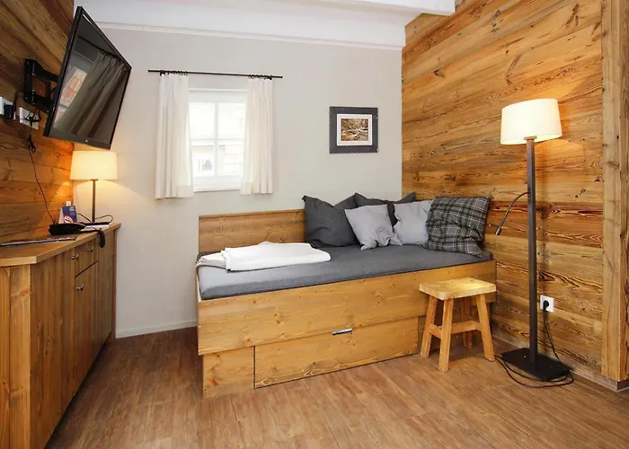 Semi-detached Houses, Turf House 度假居 托夫豪斯