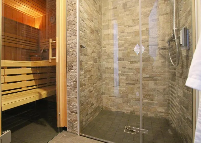 度假居 Semi-detached Houses, Turf House *