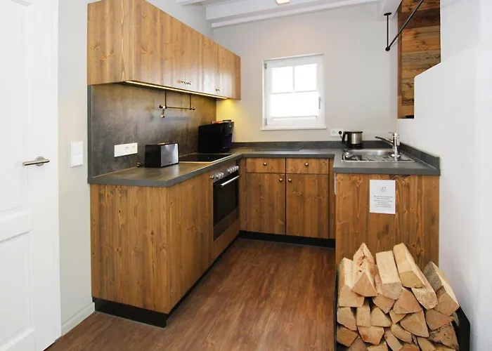 Semi-detached Houses, Turf House * 托夫豪斯